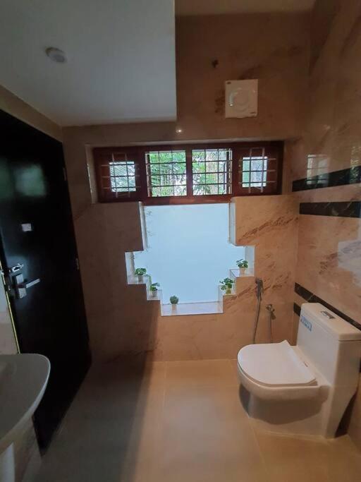Anandam Stays - Premium 3Bhk Plush Homestay, Vaikom Near Kumarakom Екстер'єр фото