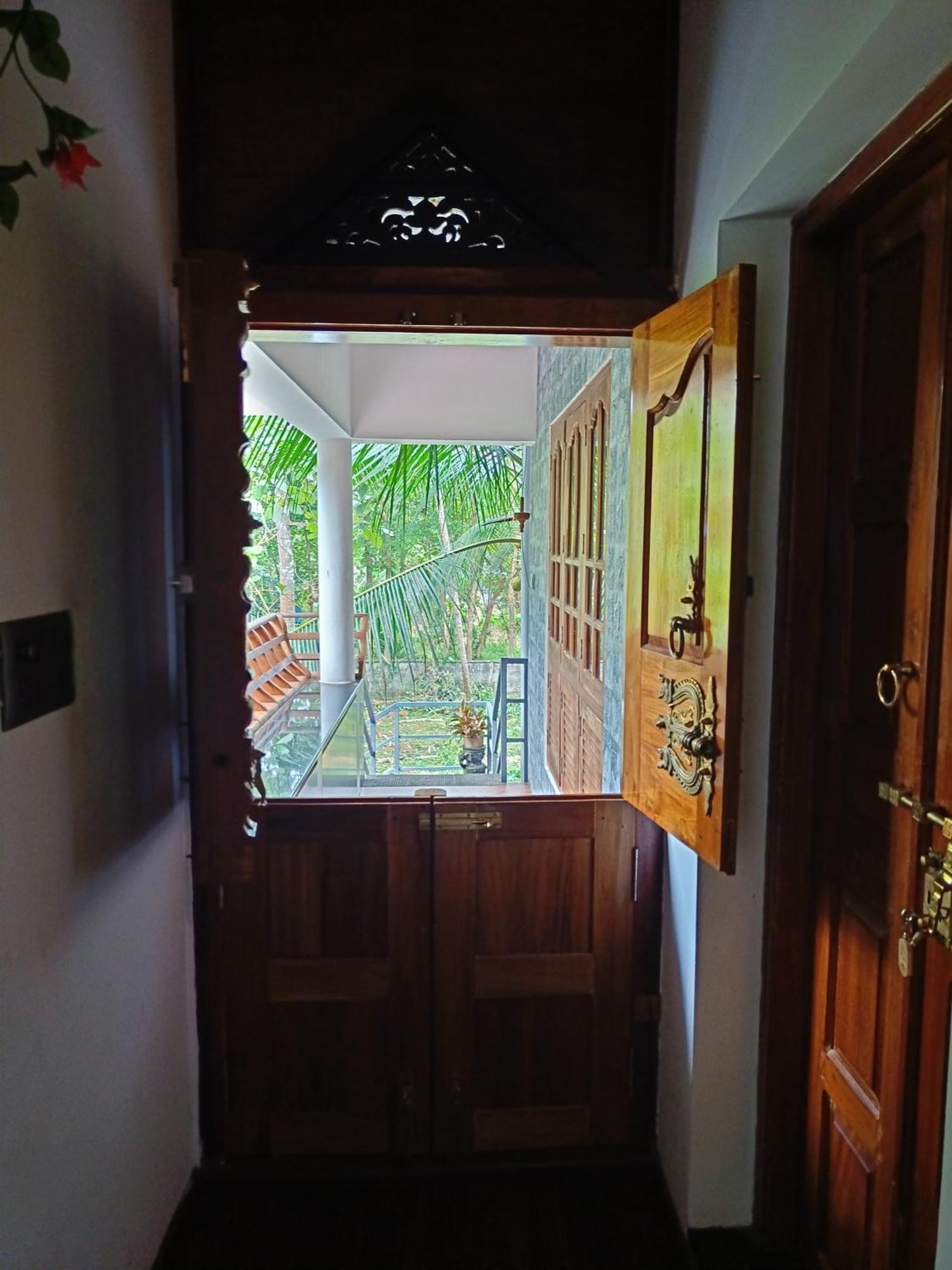 Anandam Stays - Premium 3Bhk Plush Homestay, Vaikom Near Kumarakom Екстер'єр фото